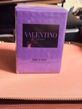 Valentino Donna Purple Boxed Eau de Parfum